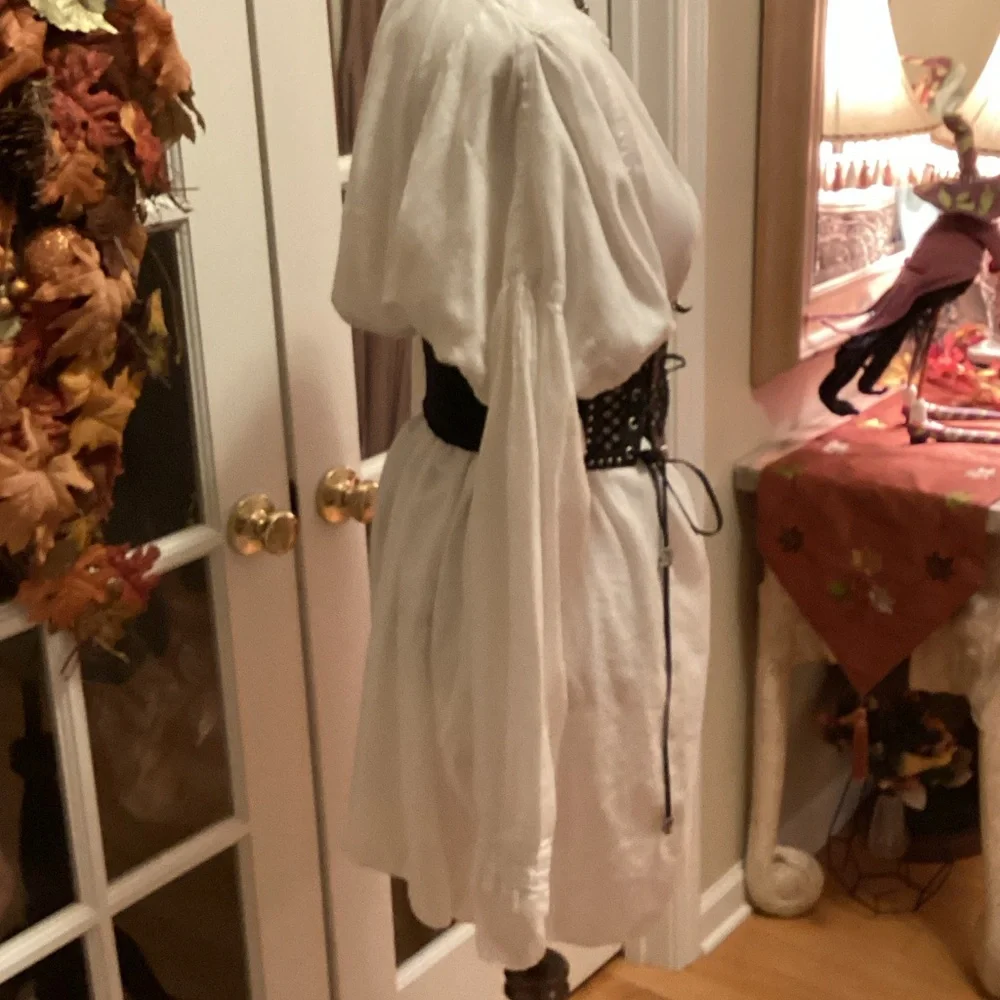 Elegant cream Tunic with long sleeves - Picture 5 of 13